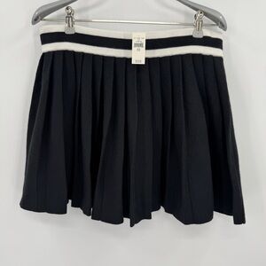 aerie Black Pleated Athletic Mini Skirt size M Medium NWT Wool Blend Academia